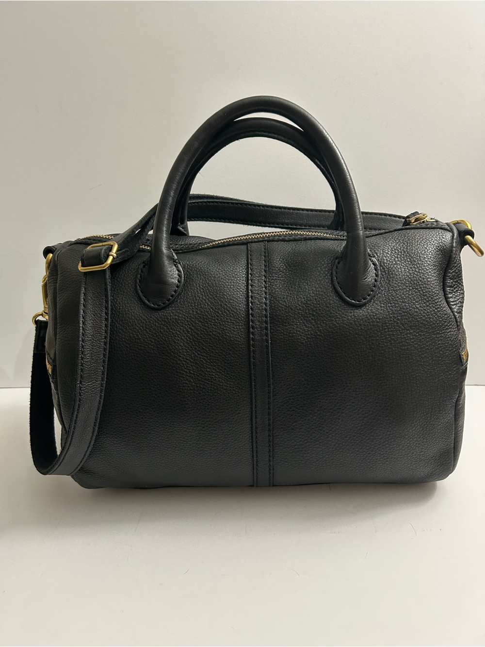 Fossil - Erin Satchel in Black Pebbled Leather with brass Hardware